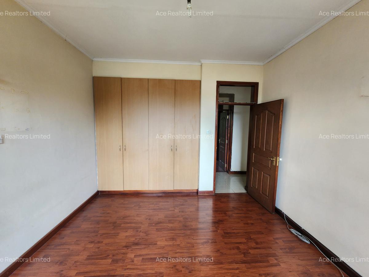 3 Bed Apartment with En Suite at Parklands Road - 13
