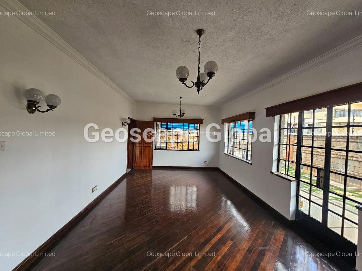 5 Bed Townhouse with En Suite in Spring Valley - 5