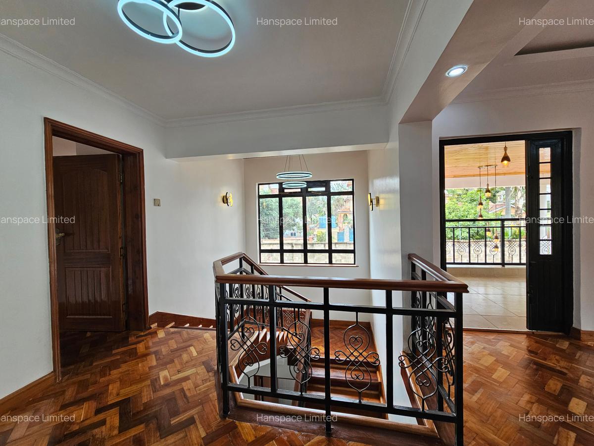 5 Bed Villa with En Suite in Runda - 18