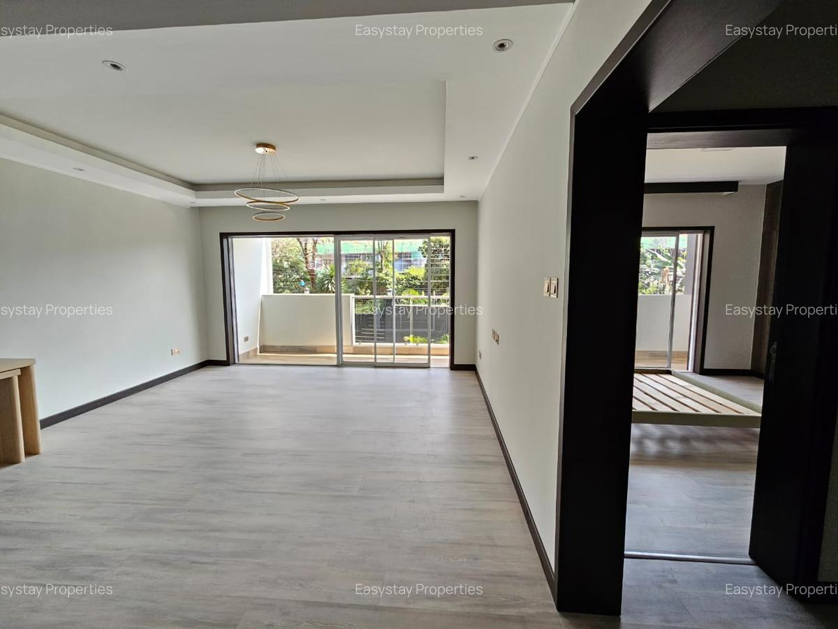 2 Bed Apartment with En Suite in Riverside - 1