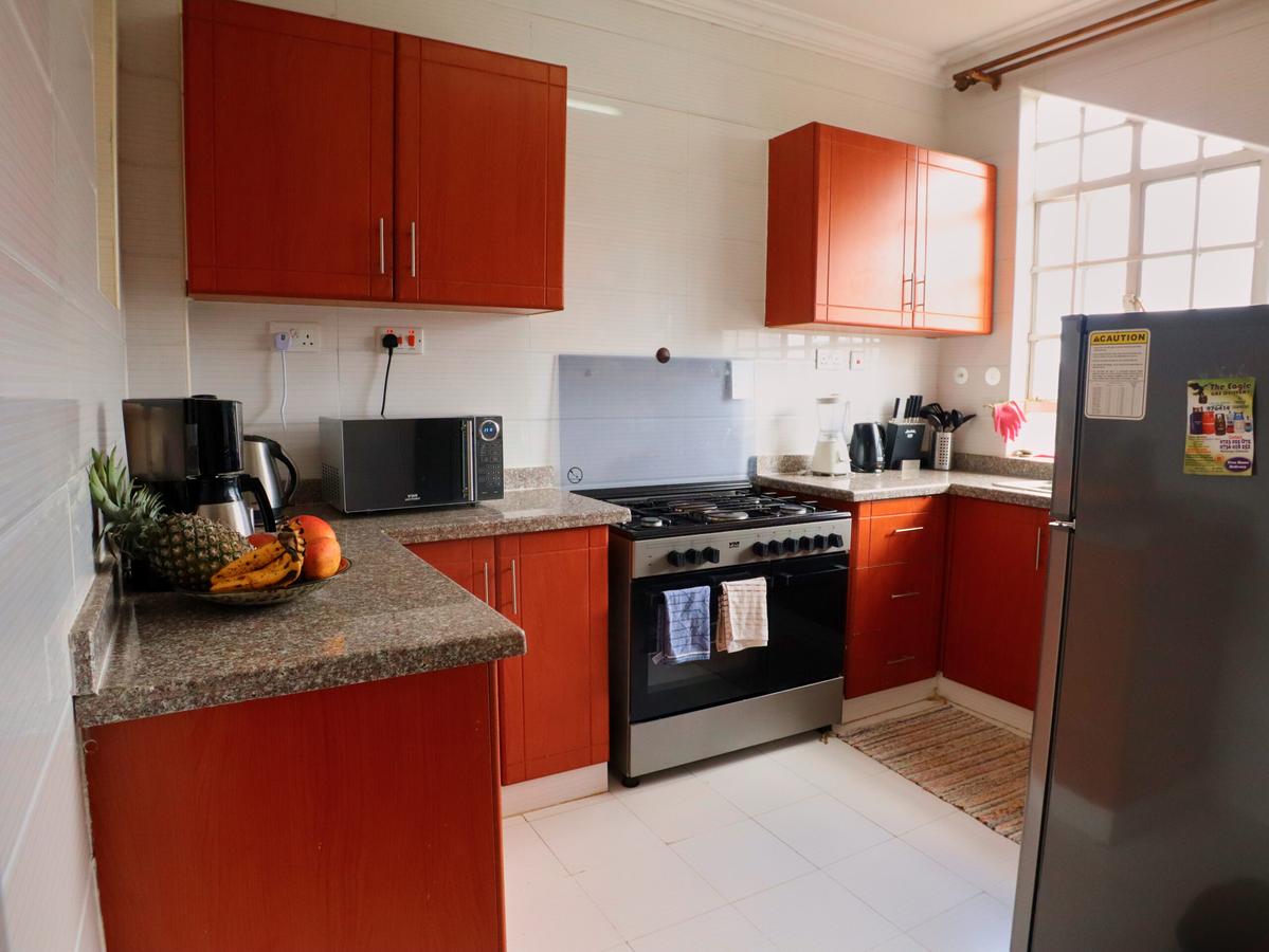 2 Bed Apartment with En Suite at Hatheru Road - 4