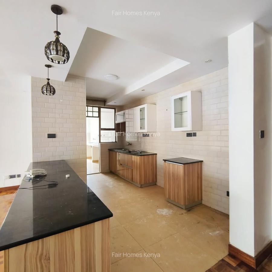 2 Bed Apartment with En Suite at Othaya Road - 10