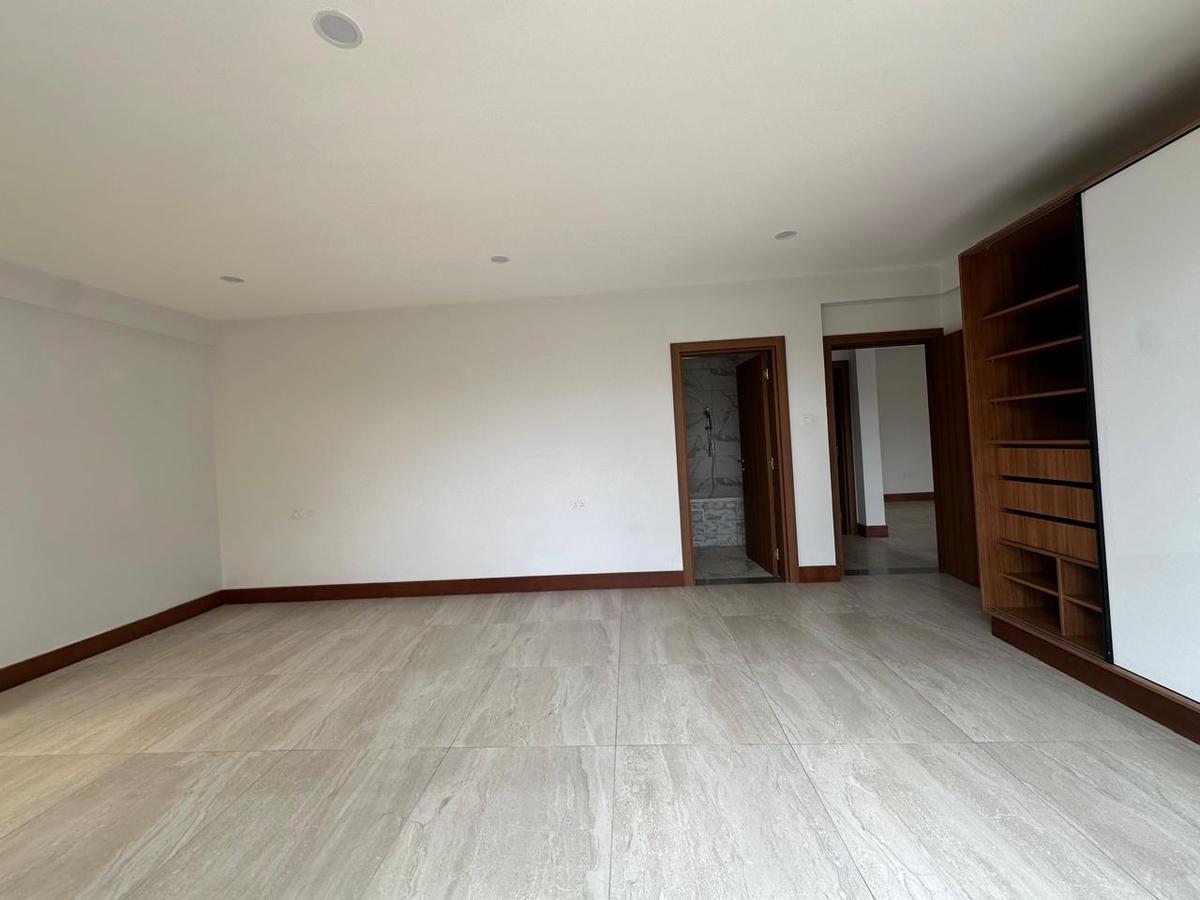 3 Bed Apartment with En Suite at Westlands - 16