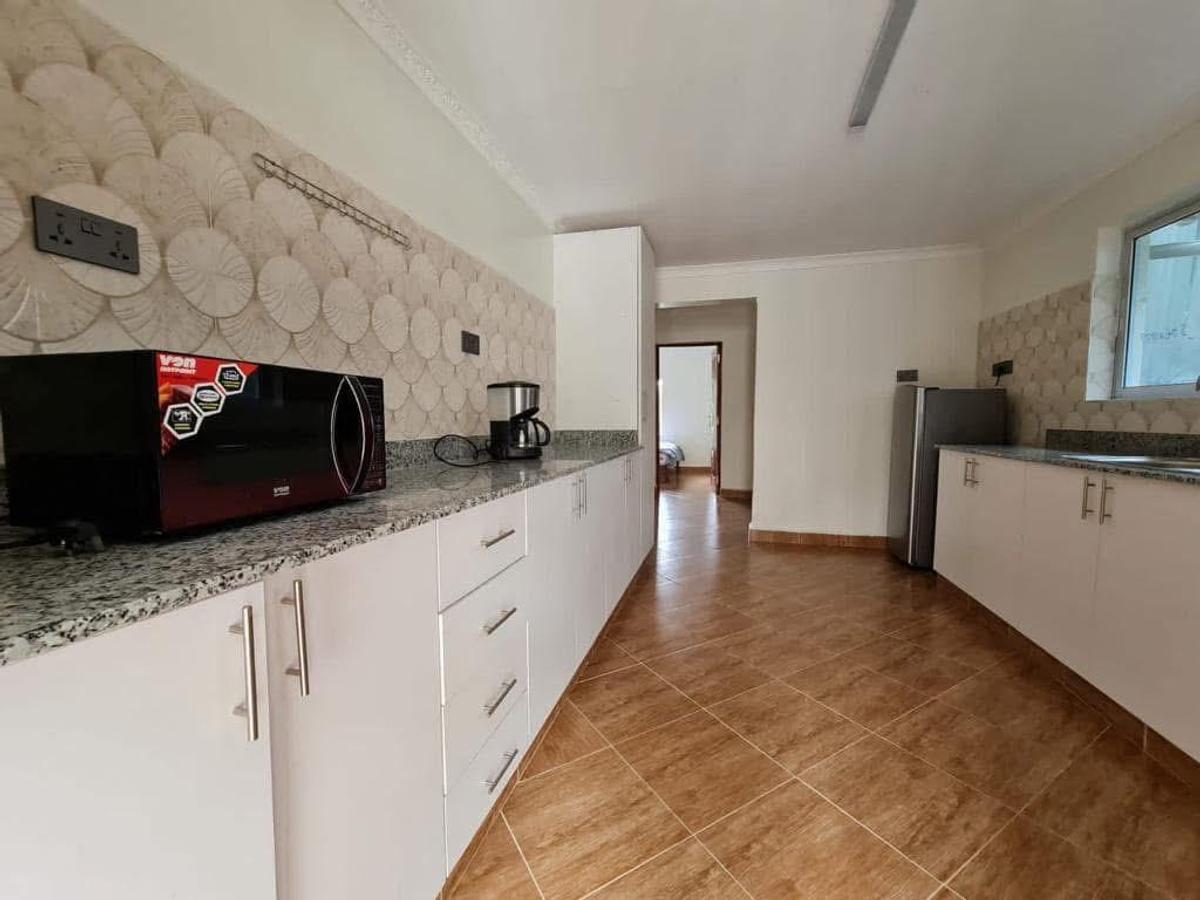2 Bed House with En Suite in Nyari - 10