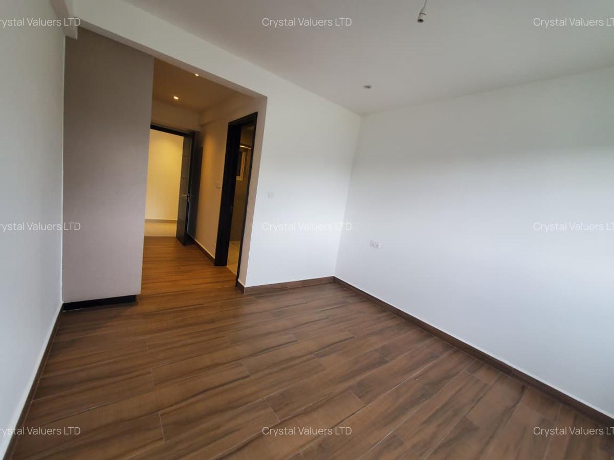 5 Bed Apartment with En Suite in General Mathenge - 5