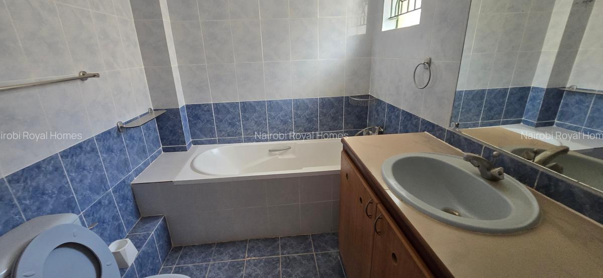 5 Bed Townhouse with En Suite at Lavington Green - 13