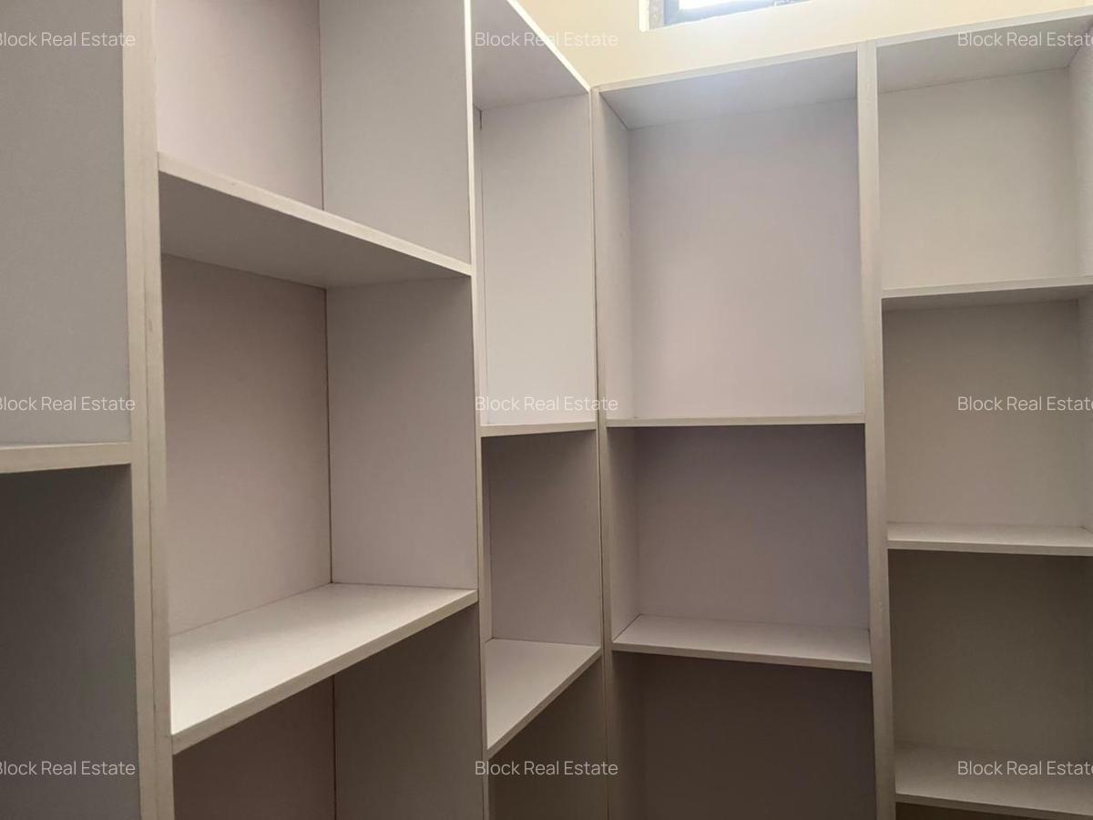 4 Bed Apartment with En Suite in Spring Valley - 12