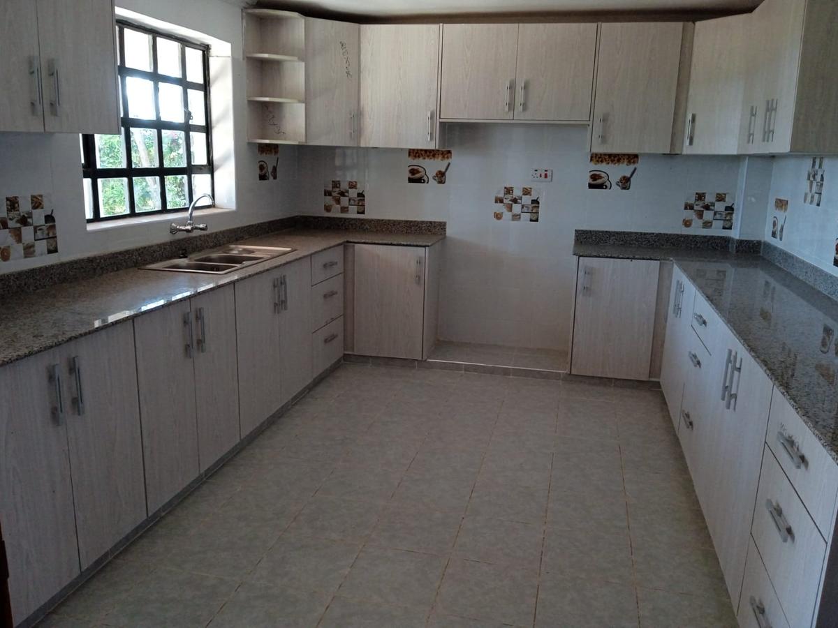 4 Bed Townhouse with En Suite in Kitengela - 9