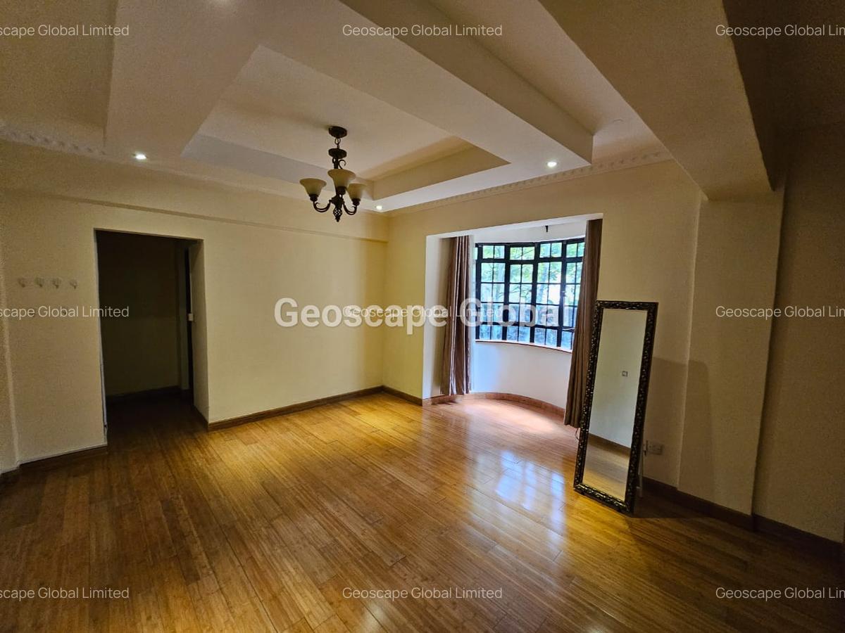 2 Bed House with En Suite in Nyari - 2