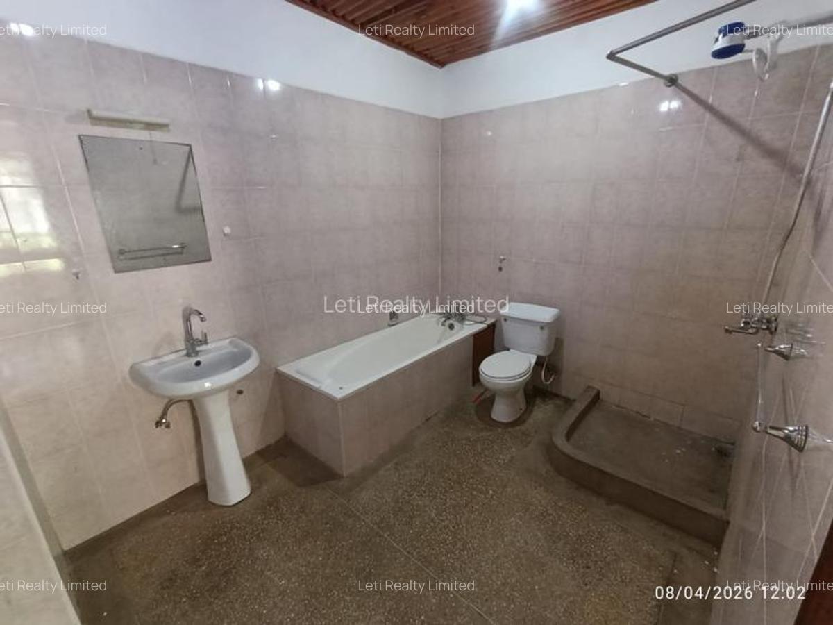 5 Bed Townhouse with En Suite in Kilimani - 9