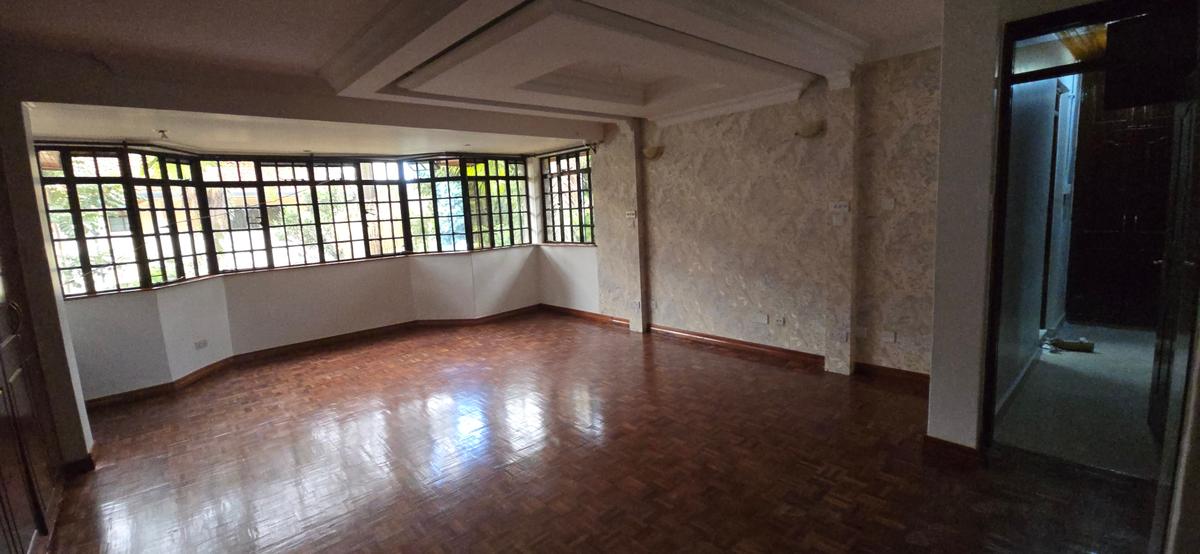 5 Bed Townhouse with En Suite at Lavington Green - 17