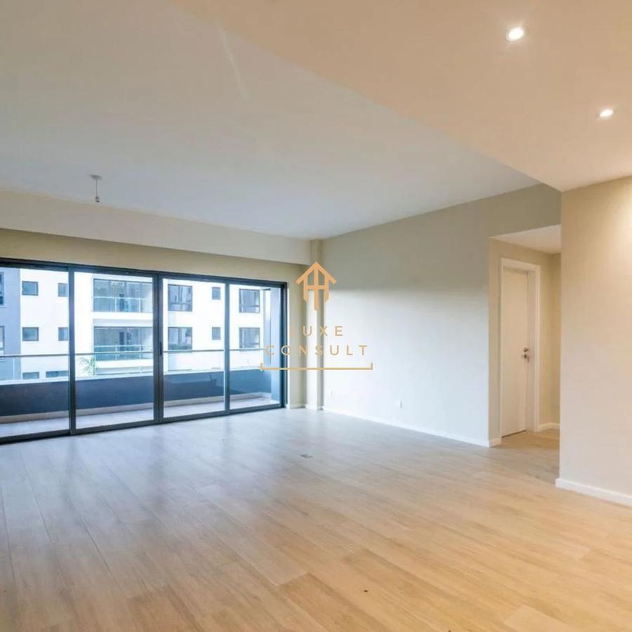 2 Bed Apartment with En Suite at Riverside Drive - 6