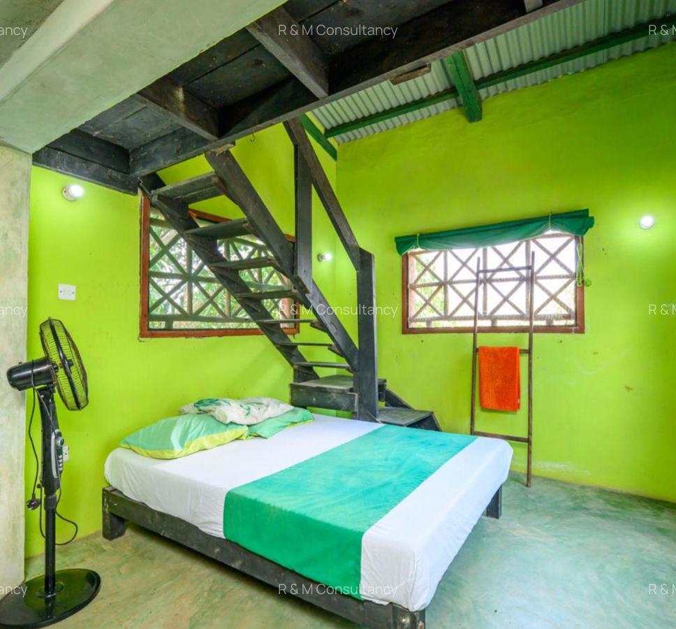 5 Bed House with En Suite in Watamu - 7