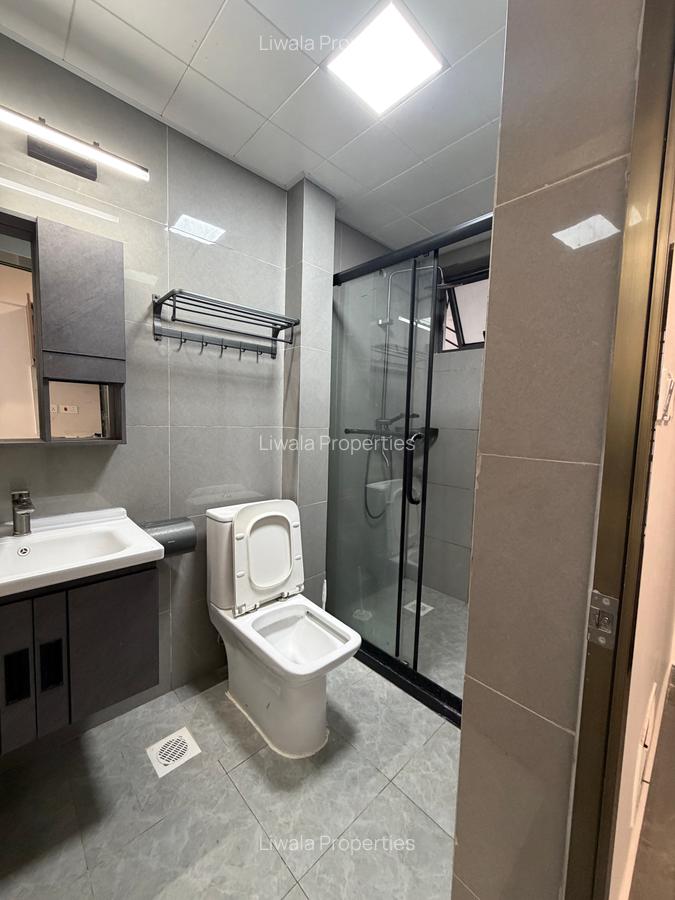 1 Bed Apartment with Swimming Pool in Riverside - 5