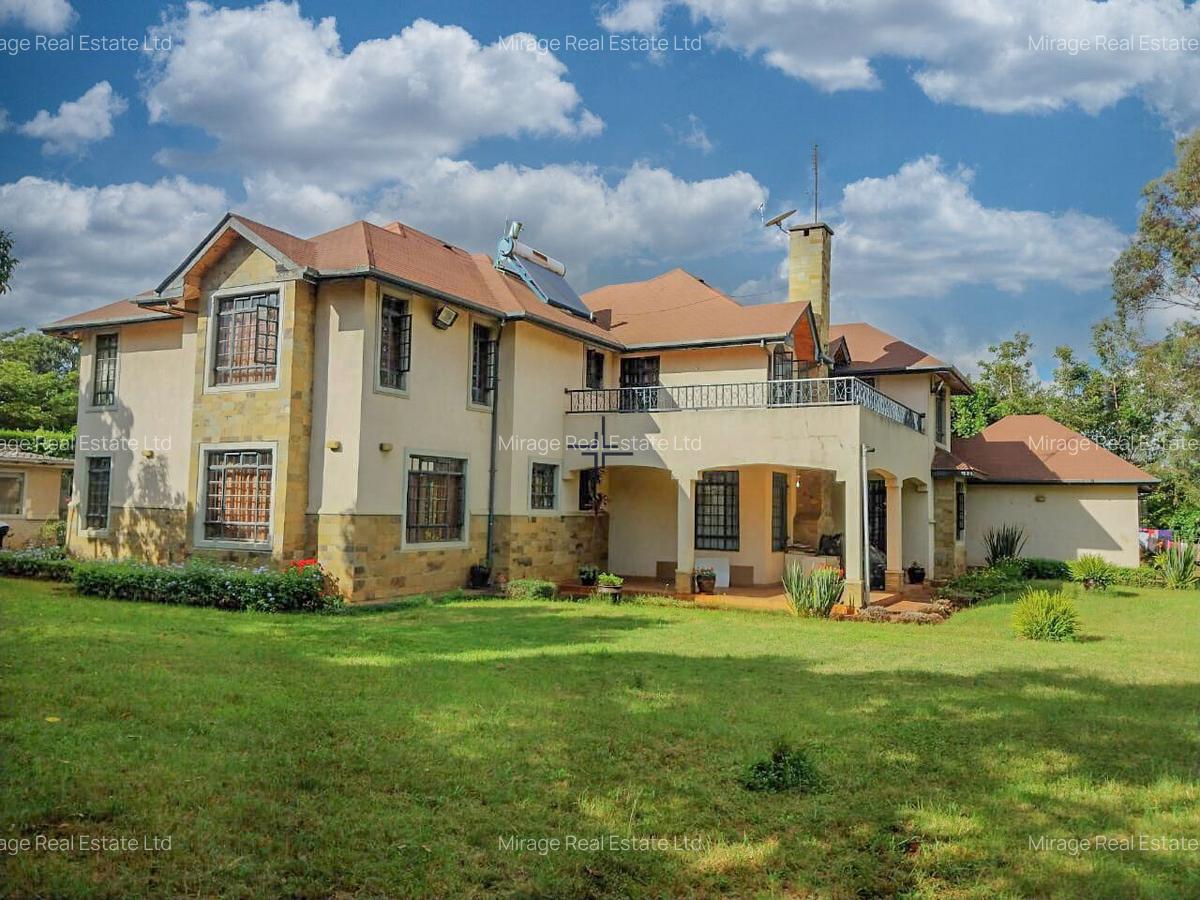 4 Bed House with En Suite in Karen Hardy - 3