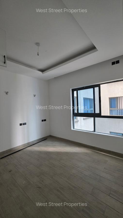 2 Bed Apartment with En Suite at Valley Acade - 9
