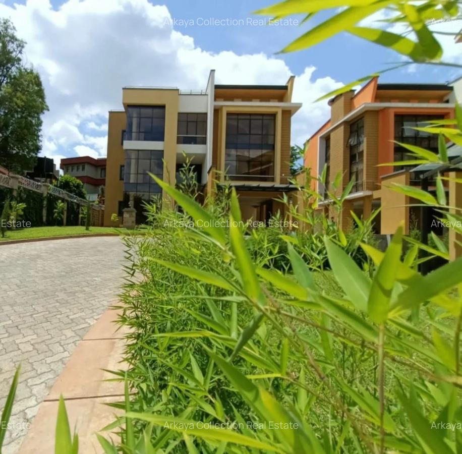 5 Bed Townhouse with En Suite in Lavington - 2