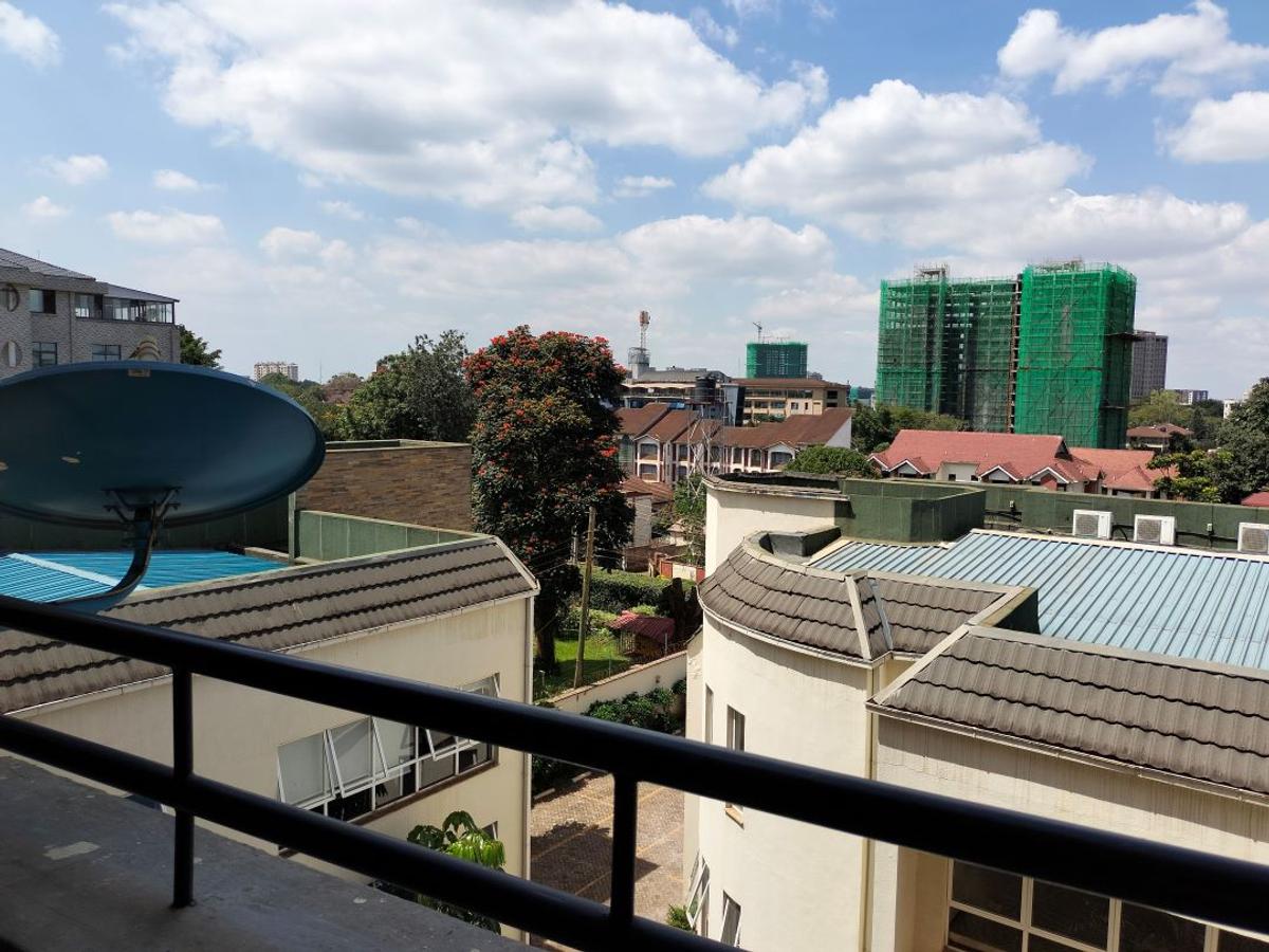 3 Bed Apartment with En Suite in Westlands Area - 4