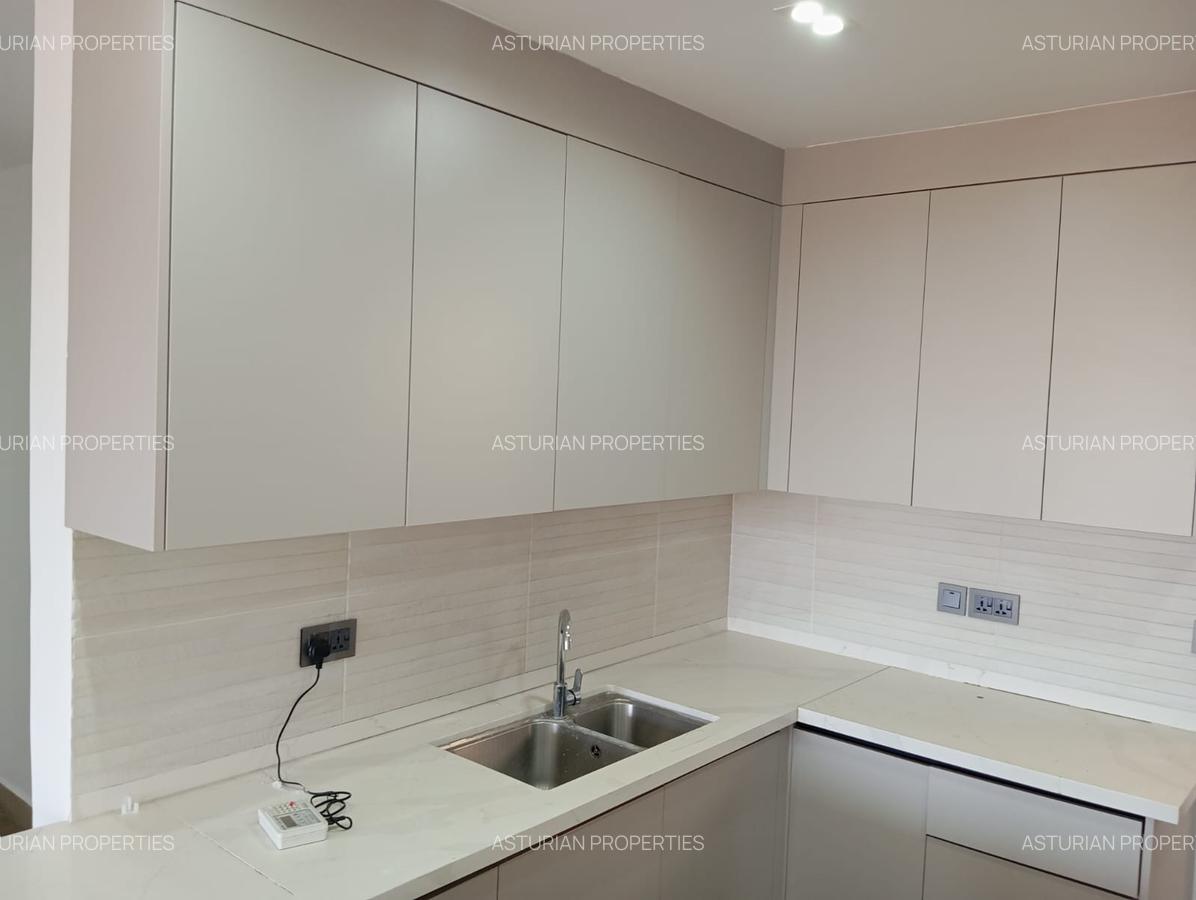 3 Bed Apartment with En Suite in Westlands Area - 14