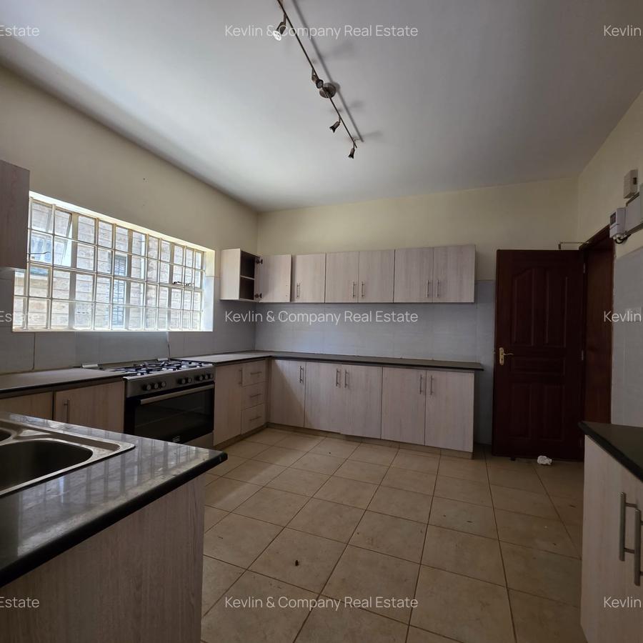5 Bed Townhouse with En Suite in Kileleshwa - 4