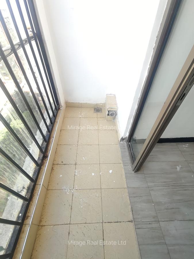 4 Bed Apartment with En Suite in Parklands - 6