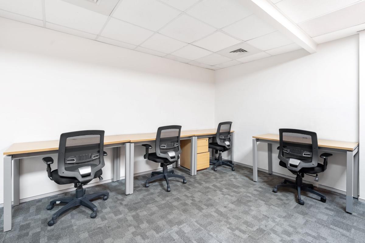 Furnished 60 m² Office with Service Charge Included at City Centre - 1