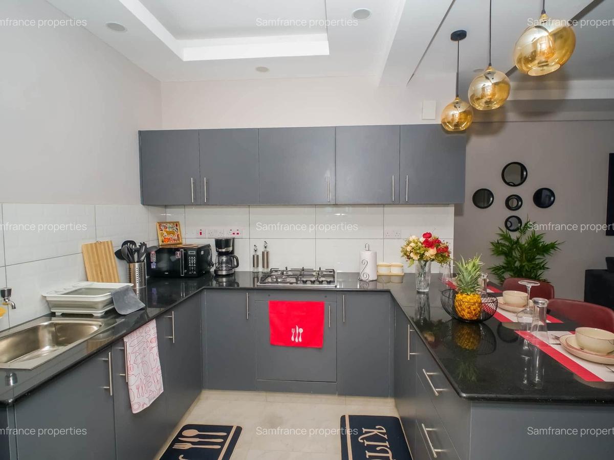 Serviced 2 Bed Apartment with En Suite at 1St Avanue - 11