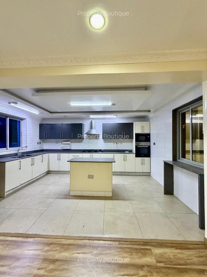 4 Bed Apartment with Swimming Pool at Lenana Road - 3