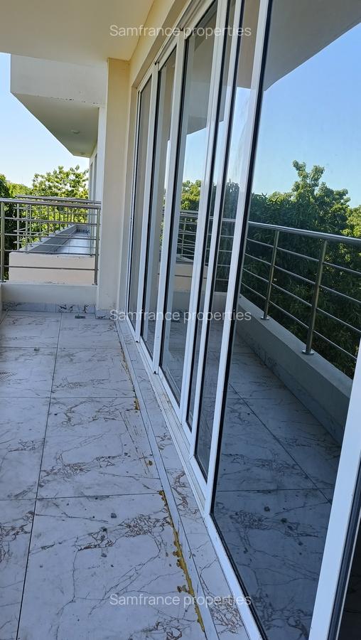 Serviced 4 Bed Apartment with En Suite at Beach Road - 4