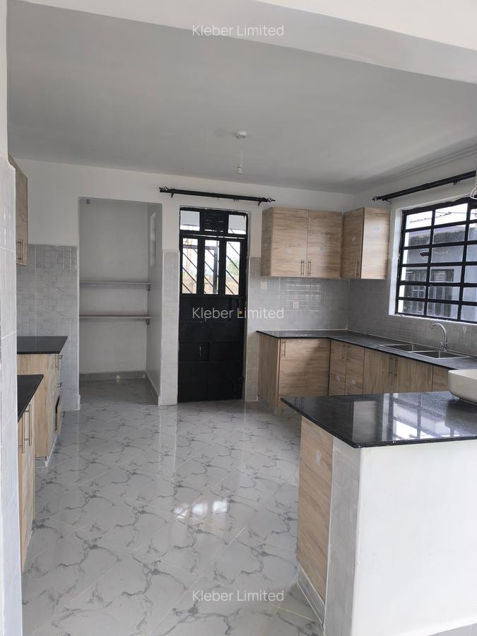 3 Bed House with En Suite in Kitengela - 4