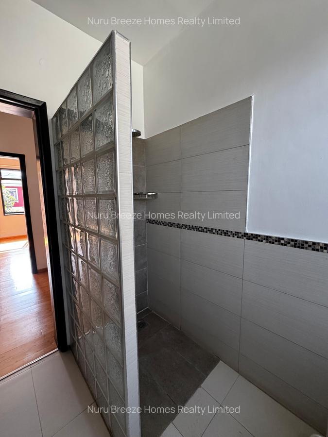 5 Bed Townhouse with En Suite in Lavington - 5