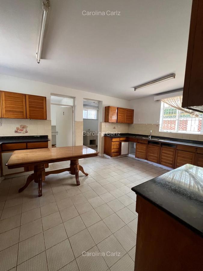 4 Bed House with En Suite in Kyuna - 6