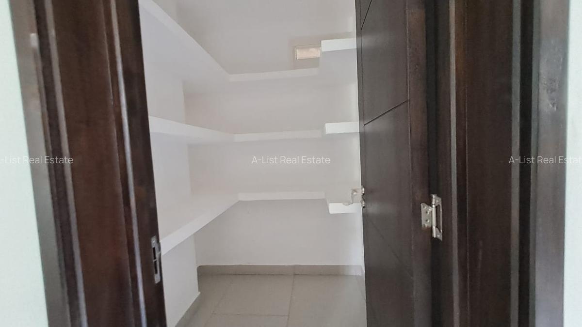 4 Bed Apartment with En Suite at General Mathenge - 10