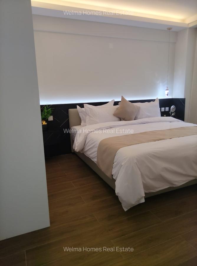 2 Bed Apartment with En Suite in Lavington - 6