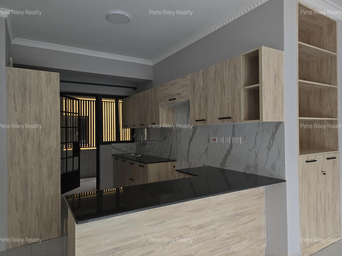 2 Bed Apartment with En Suite at School Lane - 3