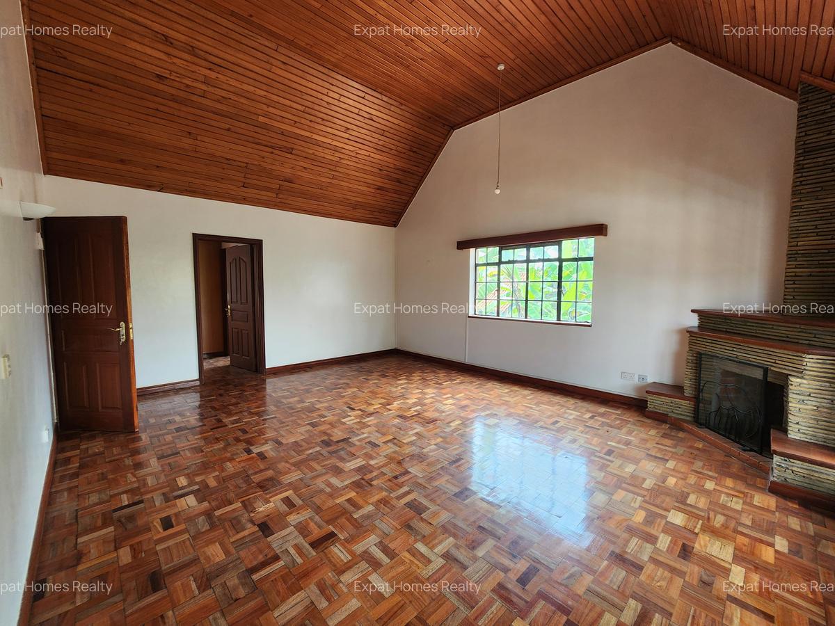 5 Bed Villa with En Suite in Lavington - 20