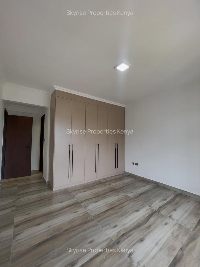 2 Bed Apartment with En Suite in Brookside - 3