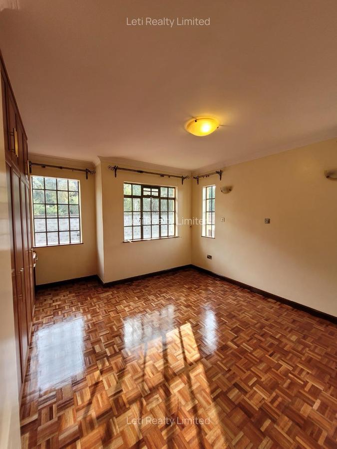 4 Bed Townhouse with En Suite in Lavington - 6