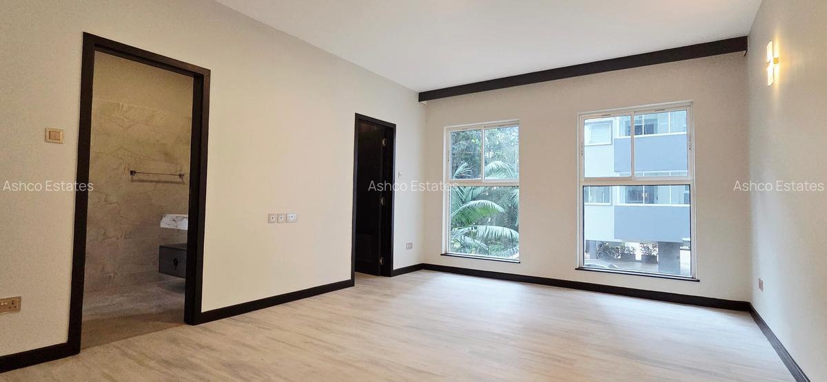3 Bed Apartment with En Suite at Riverside Drive - 16
