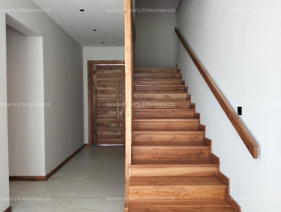 4 Bed Townhouse with En Suite in Loresho - 16