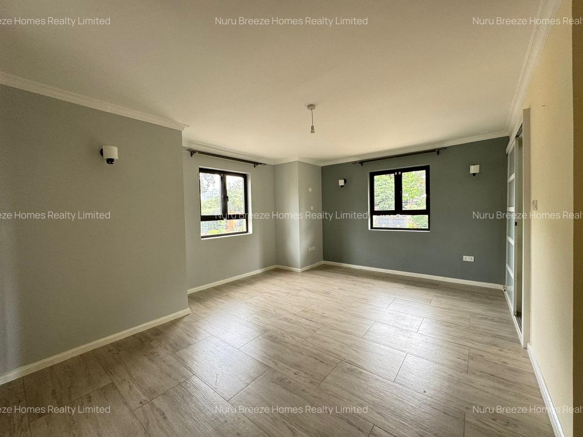 4 Bed Townhouse with En Suite in Lavington - 19
