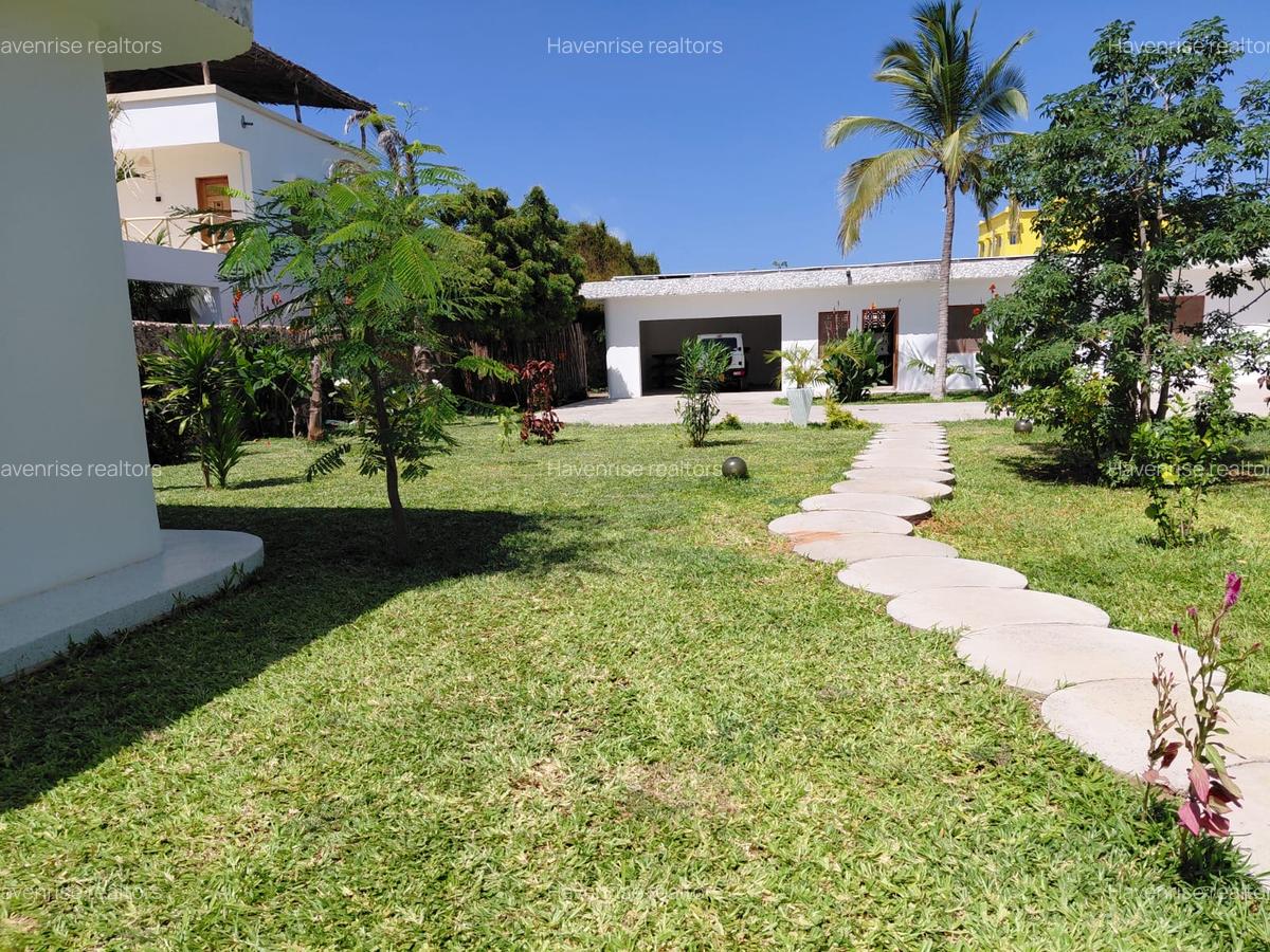 4 Bed House at Watamu - 7