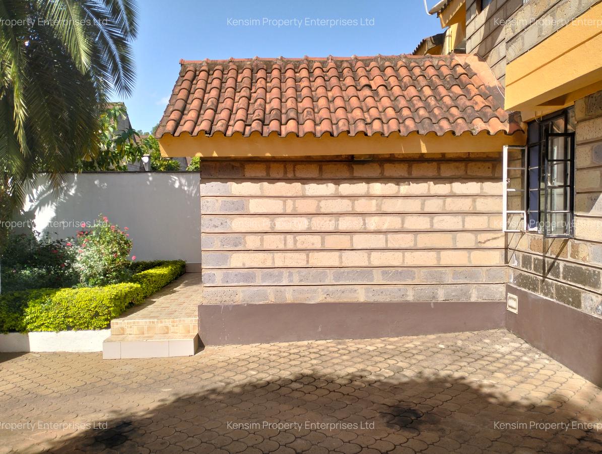 4 Bed Townhouse with En Suite in Lavington - 3