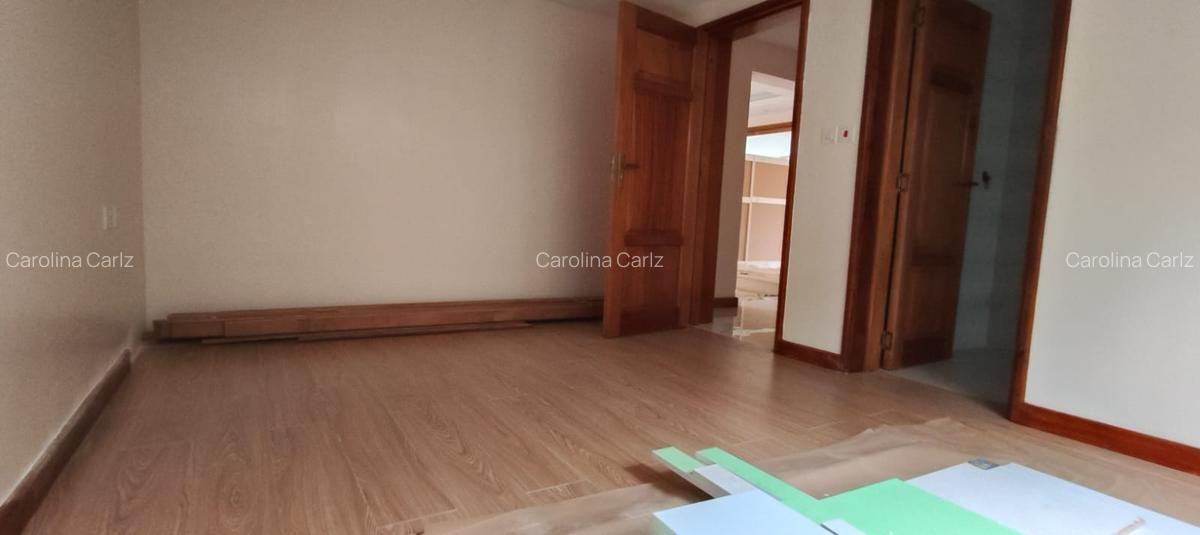 4 Bed House with En Suite at Nyari - 10