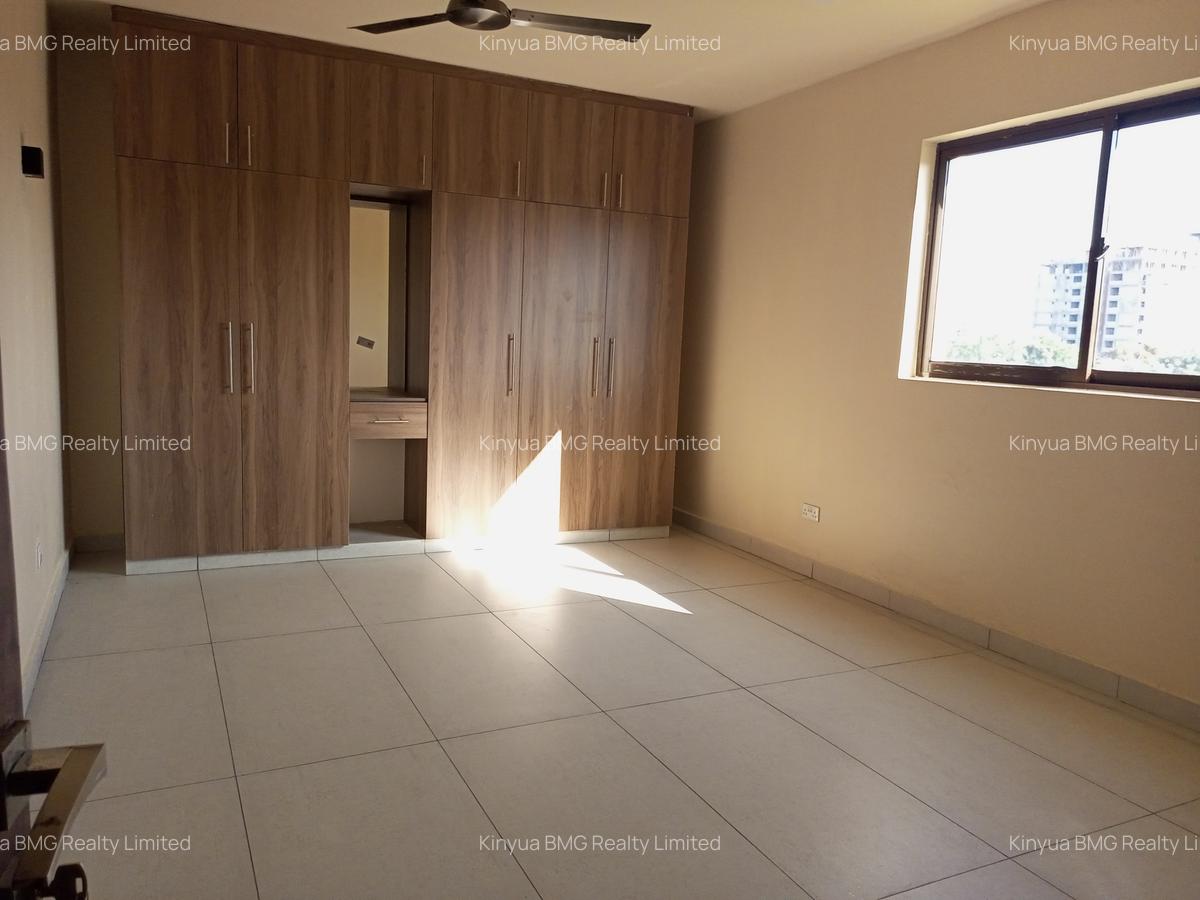 Serviced 4 Bed Apartment with En Suite at Beach Road - 7