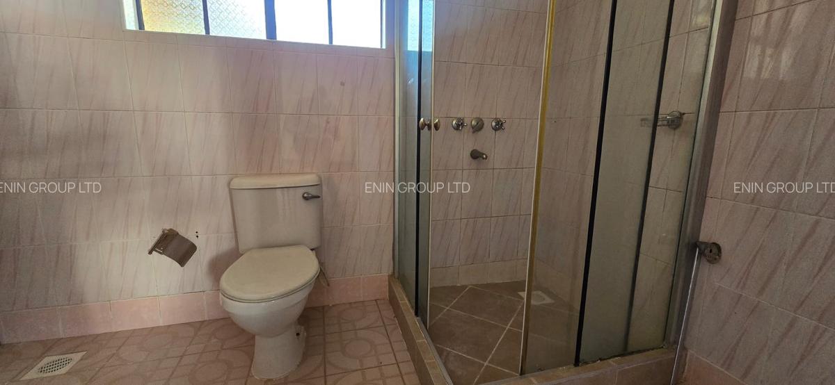 4 Bed Townhouse with En Suite at Amboseli Road - 12