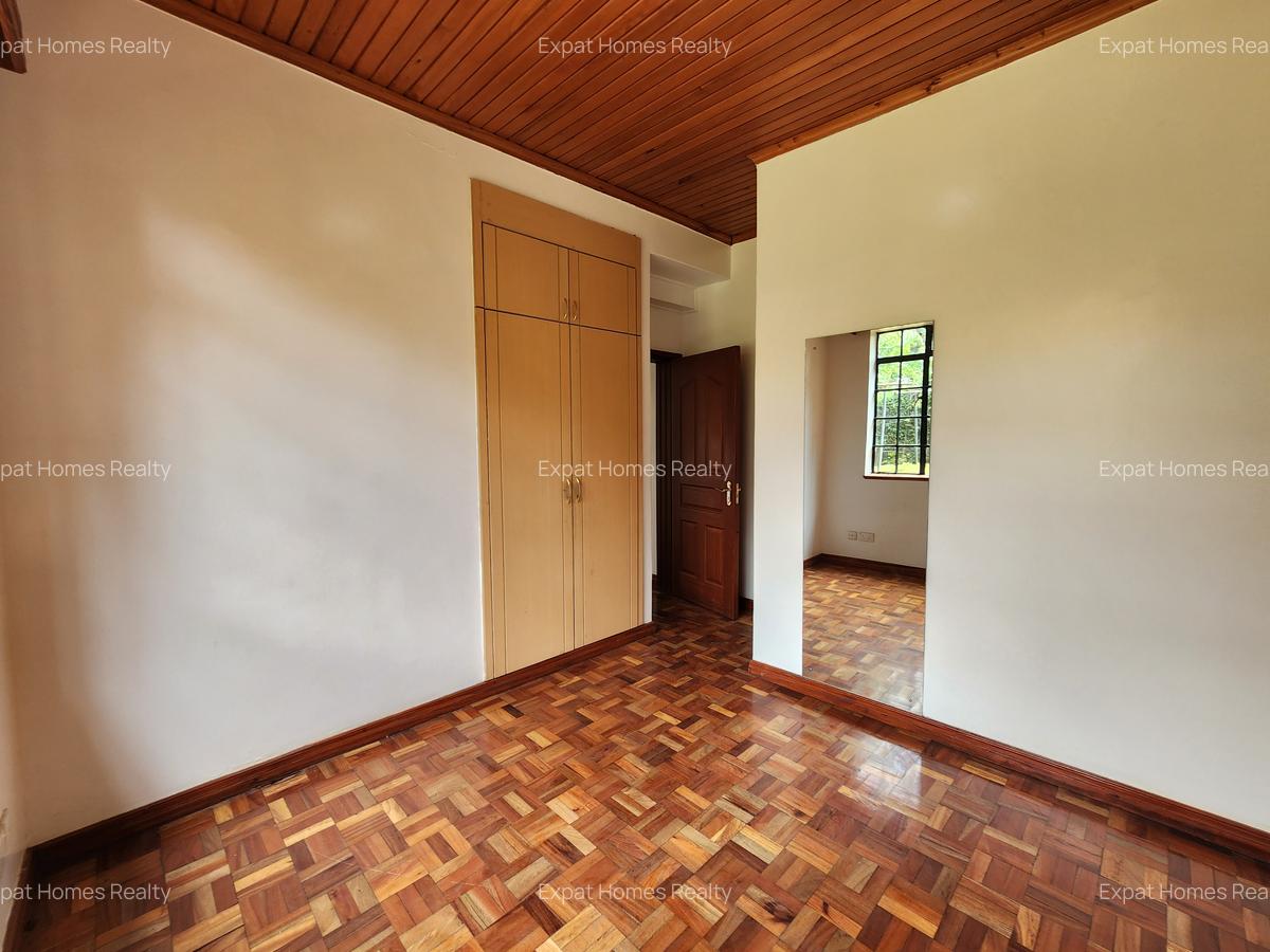 5 Bed Villa with En Suite in Lavington - 15