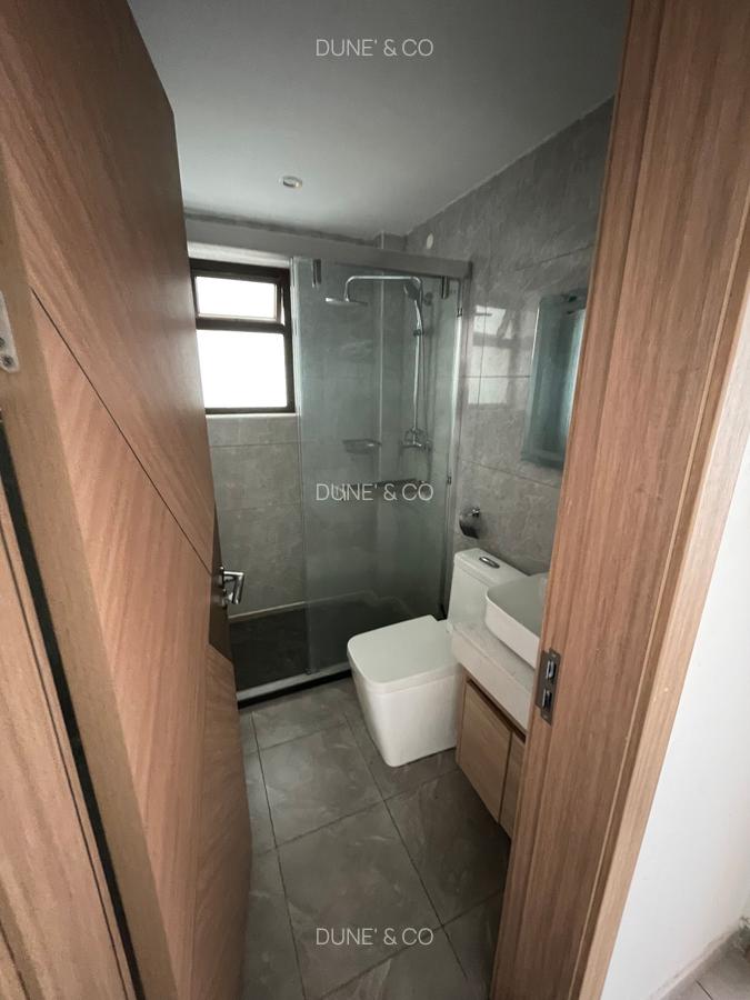 2 Bed Apartment with En Suite in Riverside - 11