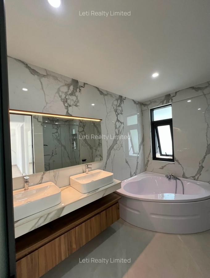 6 Bed Townhouse with En Suite in Lavington - 5