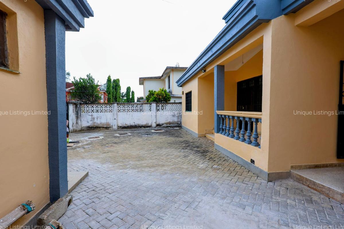 4 Bed House with Staff Quarters at Behind Oshwal Academy - 16